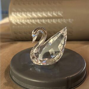 Pre-Owned SWAROVSKI Crystal Swan Figurine. No Box.
